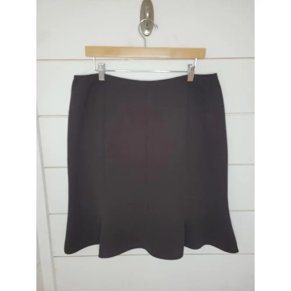 Tahari Size 16 dark grey knee length skirt